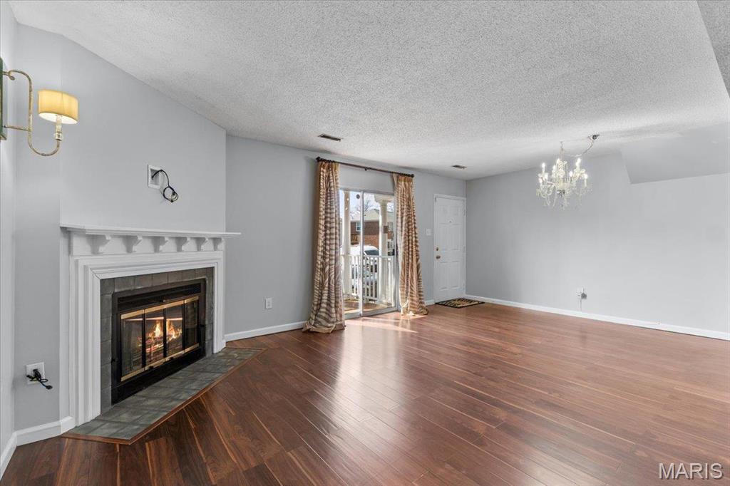 Brentwood Forest Condo - Residential