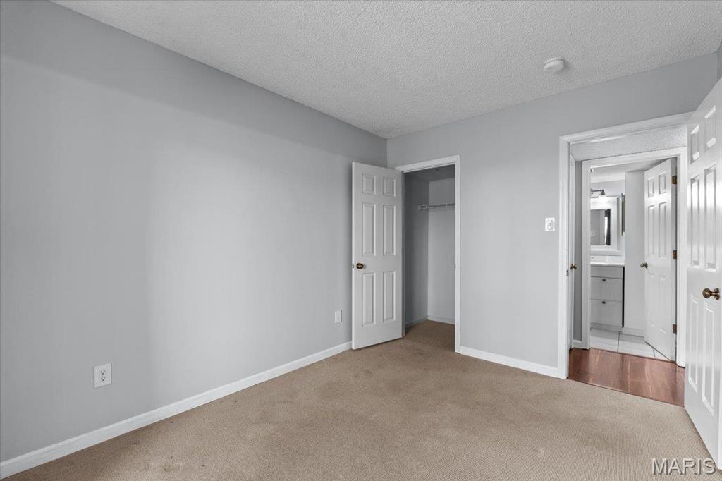 Brentwood Forest Condo - Residential