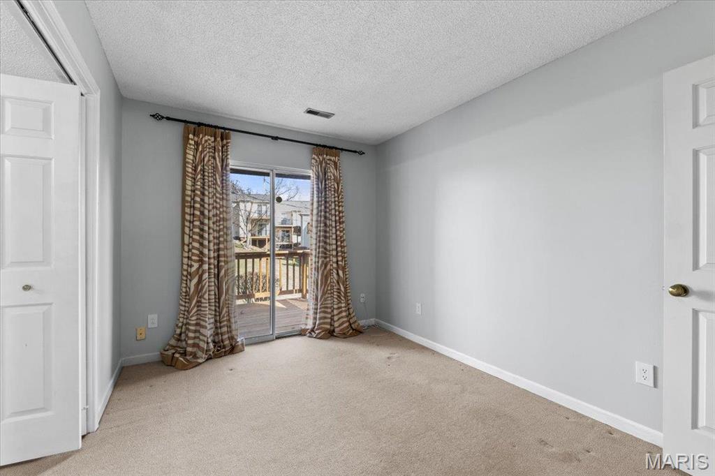 Brentwood Forest Condo - Residential