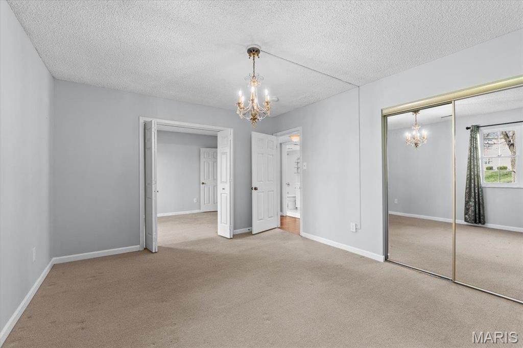 Brentwood Forest Condo - Residential