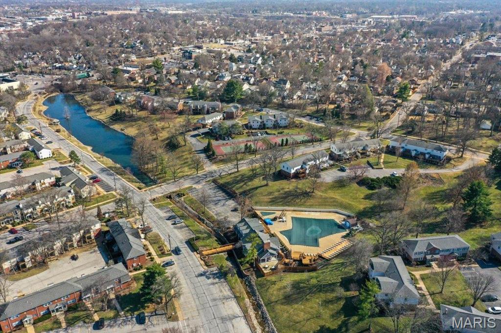 Brentwood Forest Condo - Residential