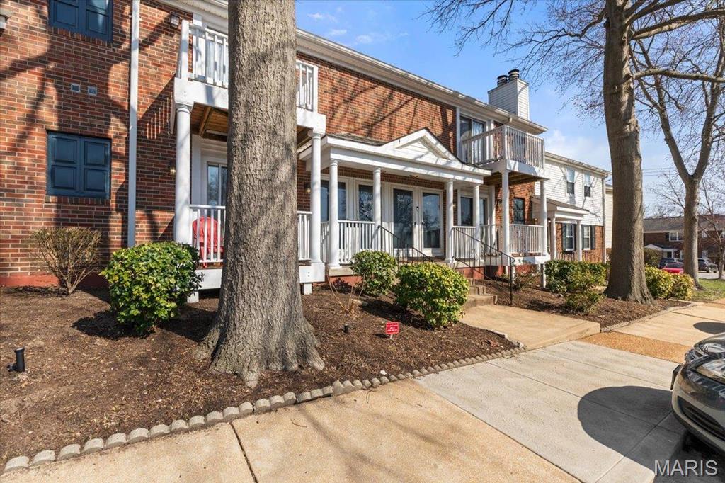 Brentwood Forest Condo - Residential