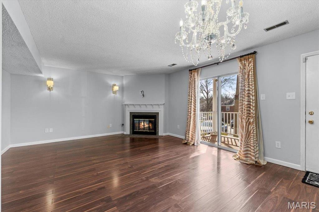 Brentwood Forest Condo - Residential