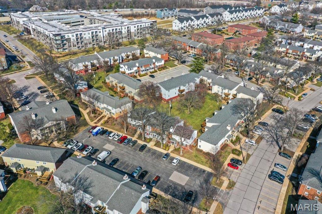 Brentwood Forest Condo - Residential