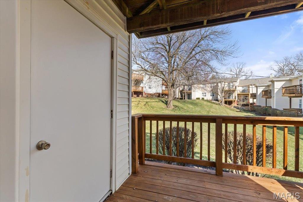 Brentwood Forest Condo - Residential