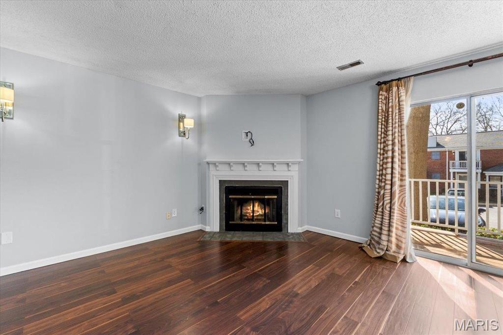 Brentwood Forest Condo - Residential