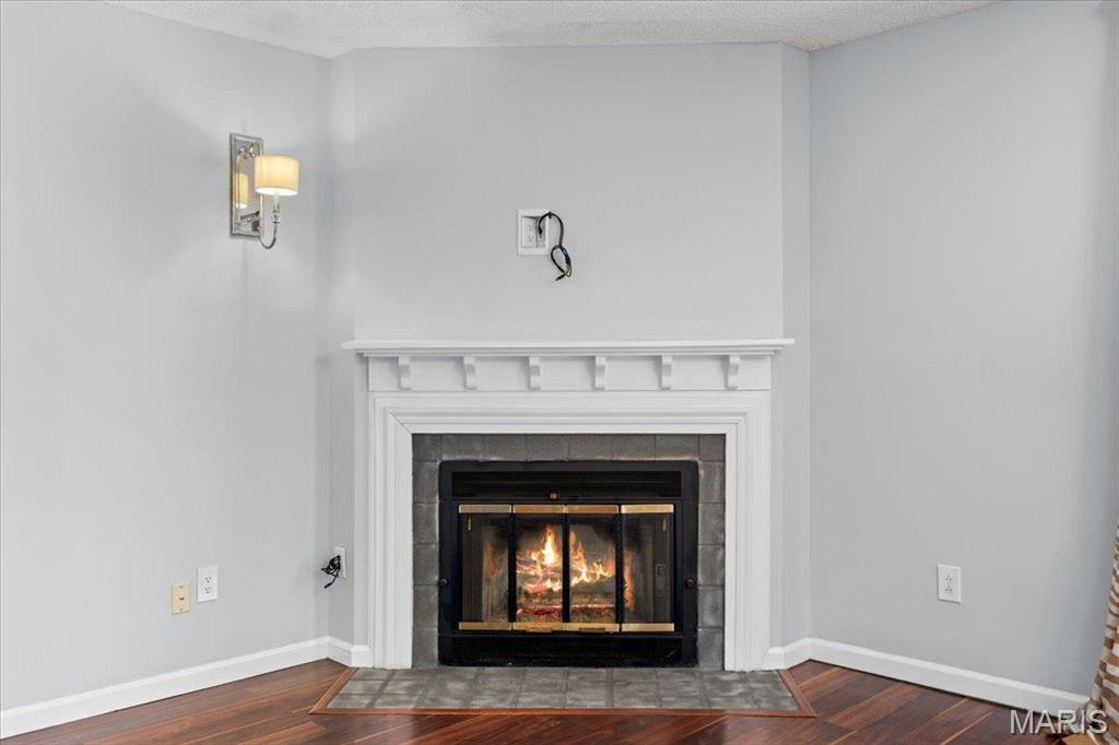 Brentwood Forest Condo - Residential