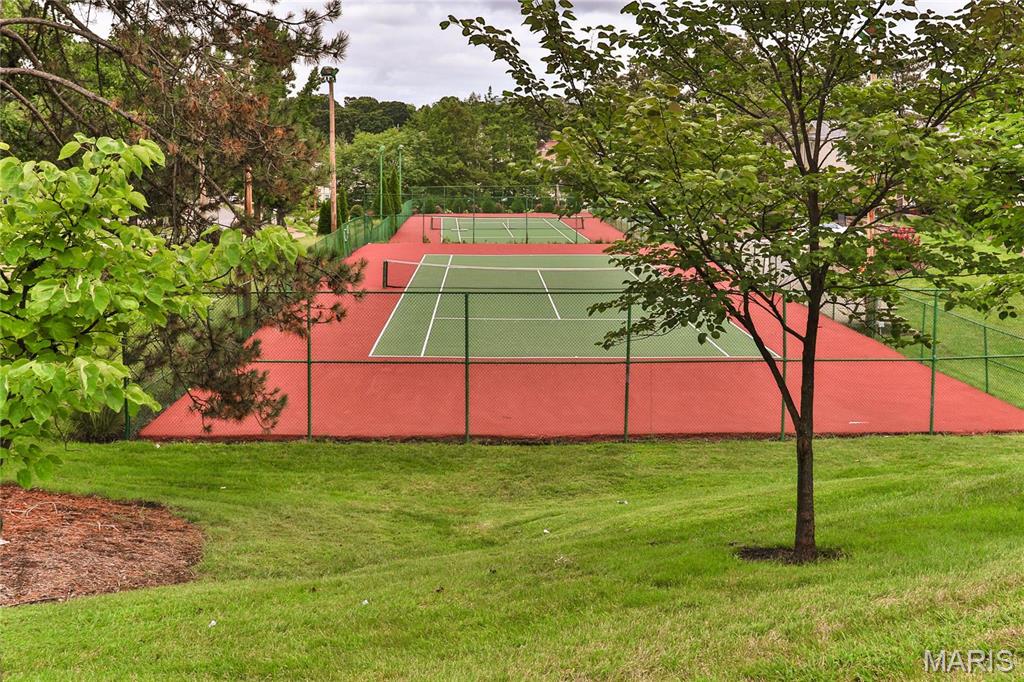 Brentwood Forest Condo - Residential