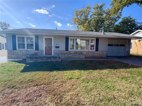 Photo of 4027 Hillside Drive, Hannibal, MO 63401 (MLS # 26069508)