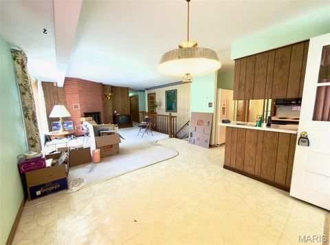 Tiny photo for 9817 Kimker Lane, Sunset Hills, MO 63127 (MLS # 26030621)