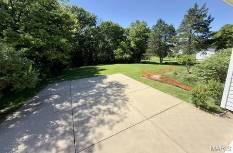 Tiny photo for 9817 Kimker Lane, Sunset Hills, MO 63127 (MLS # 26030621)
