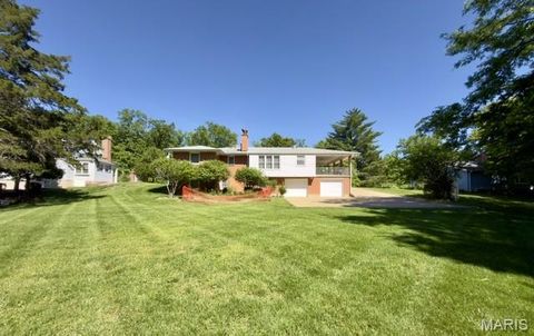 Tiny photo for 9817 Kimker Lane, Sunset Hills, MO 63127 (MLS # 26030621)