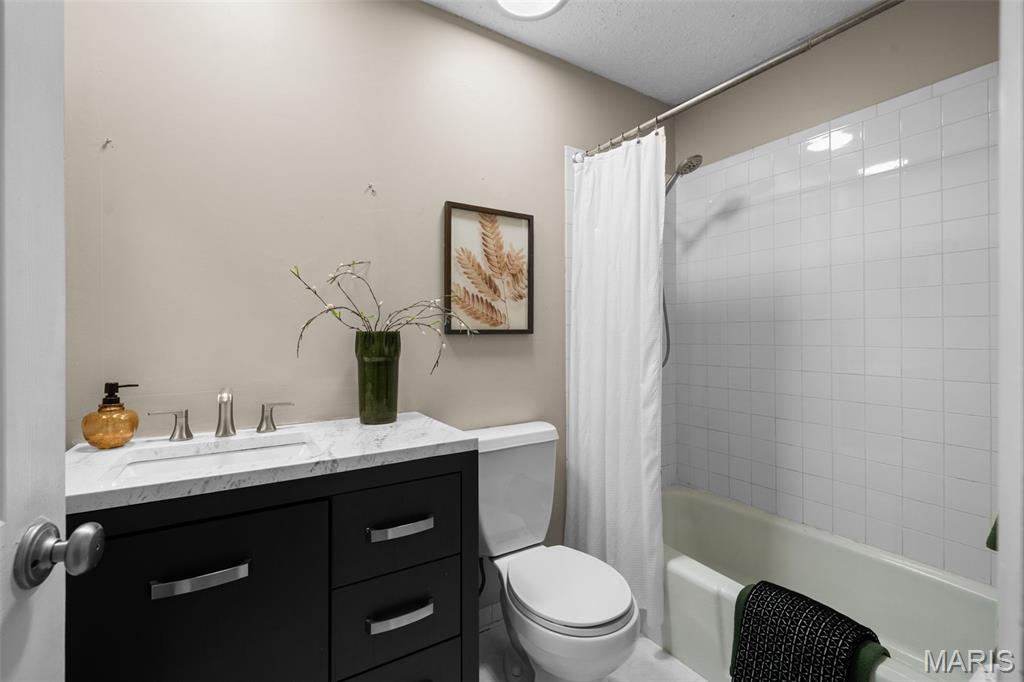 Country Lane Woods First Add - Residential