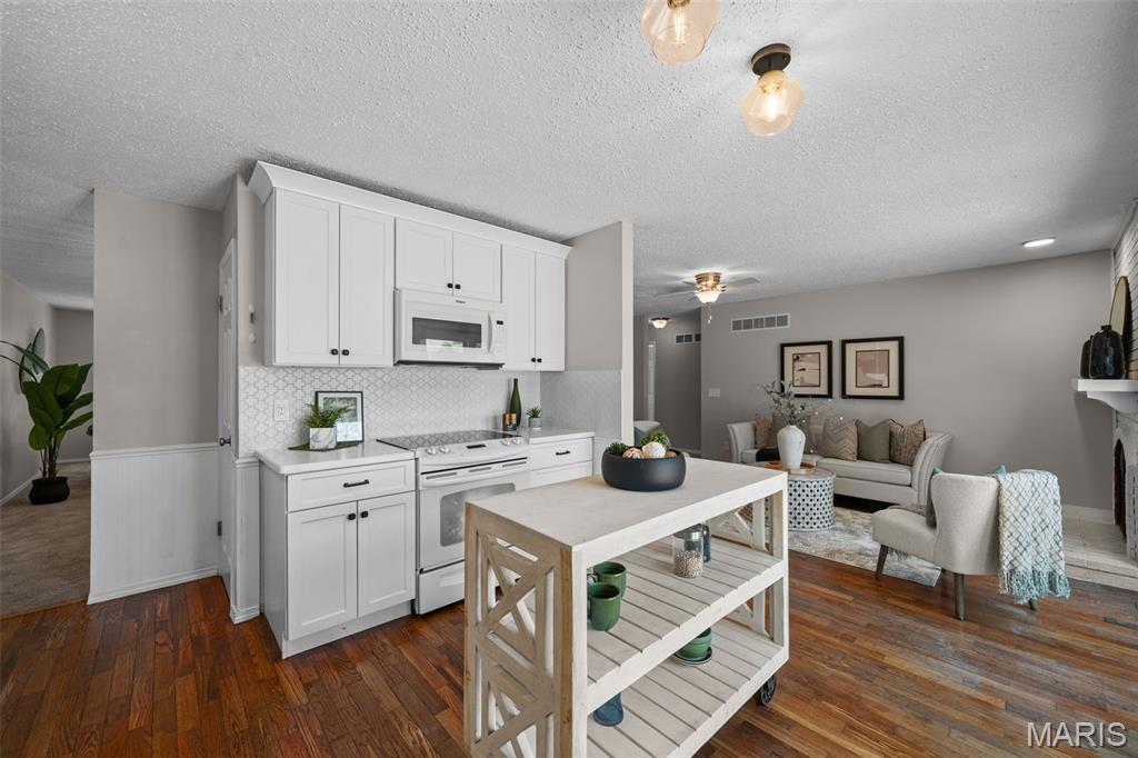 Country Lane Woods First Add - Residential
