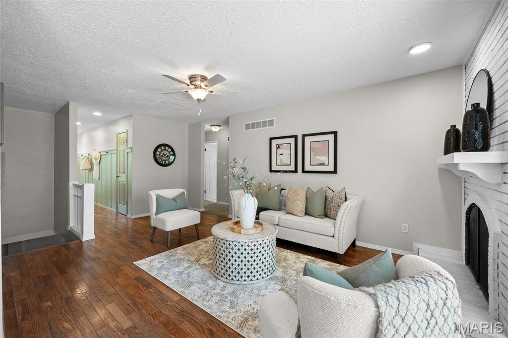 Country Lane Woods First Add - Residential