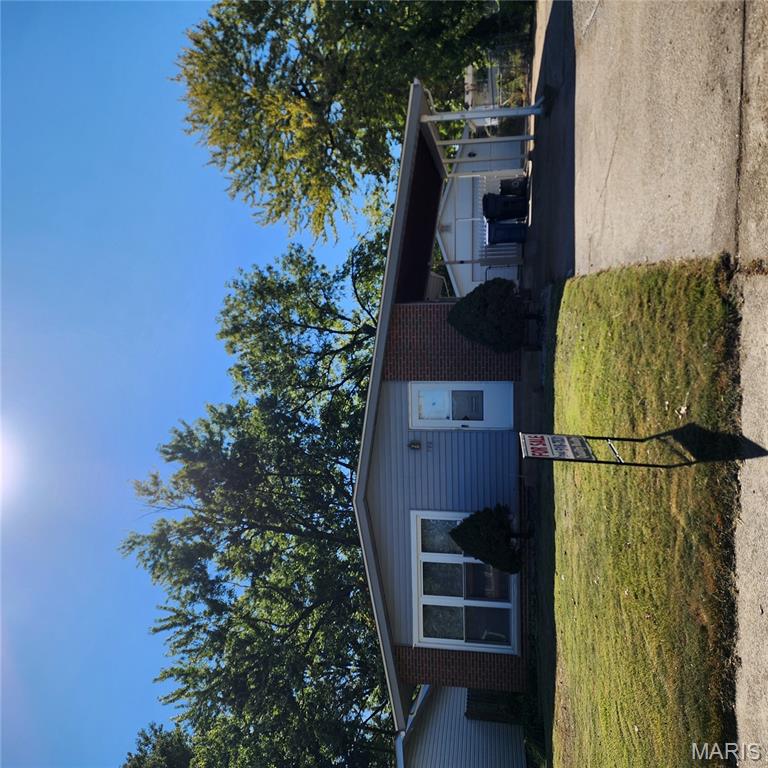 790 Manresa Lane