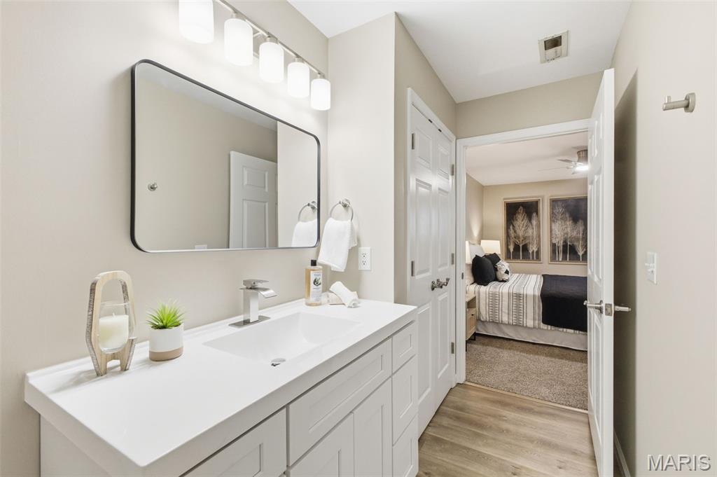 Turnberry Gardens #6 Add To #5 Tnby Place Pt - Residential