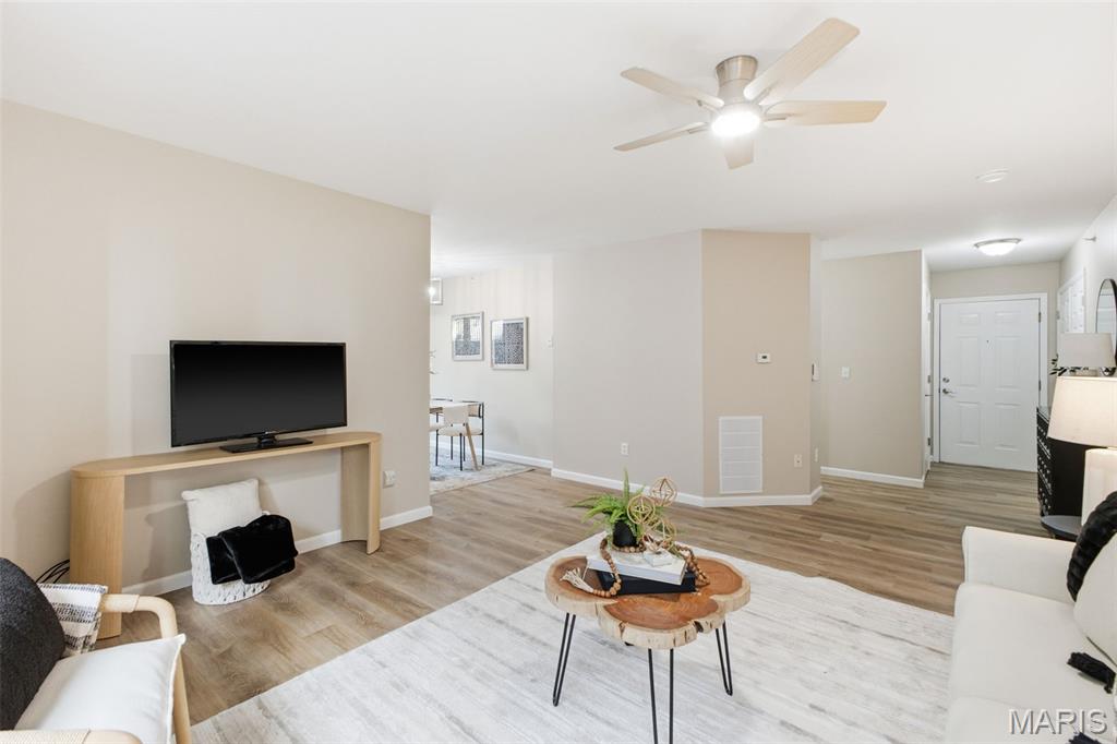 Turnberry Gardens #6 Add To #5 Tnby Place Pt - Residential
