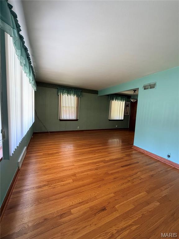 9233 Edna Street