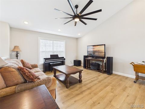 Tiny photo for 197 Majestic, Waynesville, MO 65583 (MLS # 26022277)