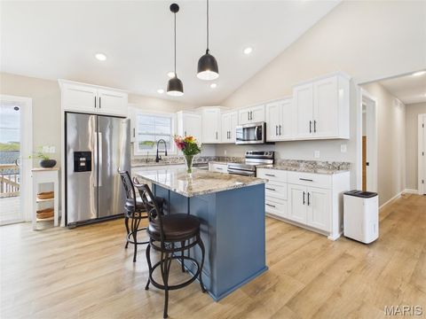 Tiny photo for 197 Majestic, Waynesville, MO 65583 (MLS # 26022277)