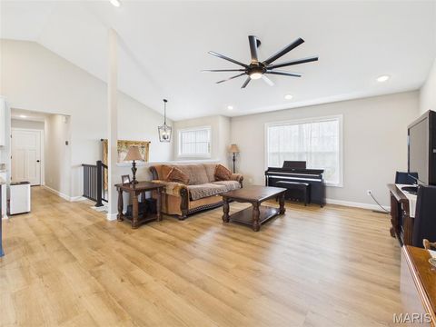 Tiny photo for 197 Majestic, Waynesville, MO 65583 (MLS # 26022277)