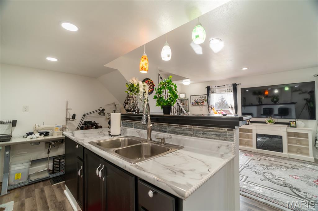 Pearson Pointe Villa - Residential