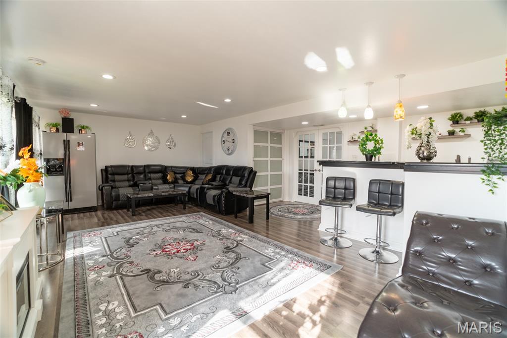 Pearson Pointe Villa - Residential