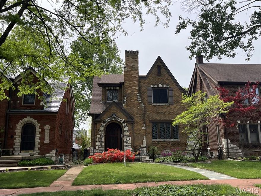 Beautiful St. Louis Hills Home, looking for a new owner. An Architectural Gem offering Hardwood floors and stunning Stain glass Windows. A Lovely entry foyer with T-stairway and wrought iron hand rails. A Large Living and Dining room, and a Spacious main floor Family room makes for plenty of living space. An updated eat-in kitchen and charming 1/2 bath on Main. Upstairs is a Large primary bedroom with good closets; and 2 more bedrooms, one with a bonus room. Additional updated living space in basement includes a large family room & 2nd full bath. A Cozy fenced back yard and 2 car detached garage complete the package.