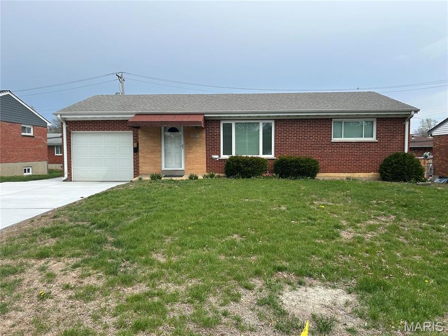 Open House from 11:30-1:00 and from 5:00-6:30 on 4/3. Welcome home to this charming 3-bedroom, 2-bath ranch. Featuring a bright, open living space, updated kitchen, and spacious bedrooms, this home offers comfort and convenience at every turn. Enjoy the large backyard, perfect for relaxing or entertaining and the convenience of off-street parking.