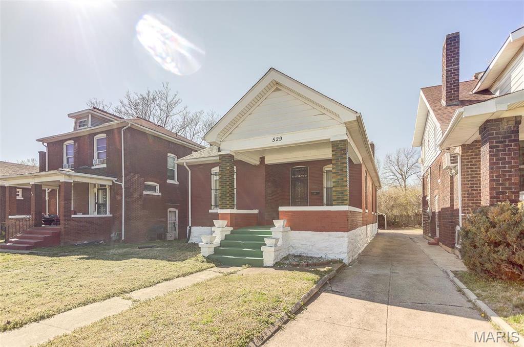 East St Louis, Illinois 62205, United States, 2 Bedrooms Bedrooms, ,1 BathroomBathrooms,Residential,Active,92847