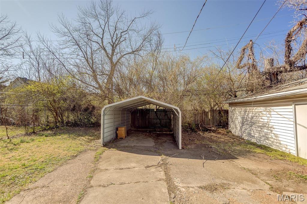 East St Louis, Illinois 62205, United States, 2 Bedrooms Bedrooms, ,1 BathroomBathrooms,Residential,Active,92847