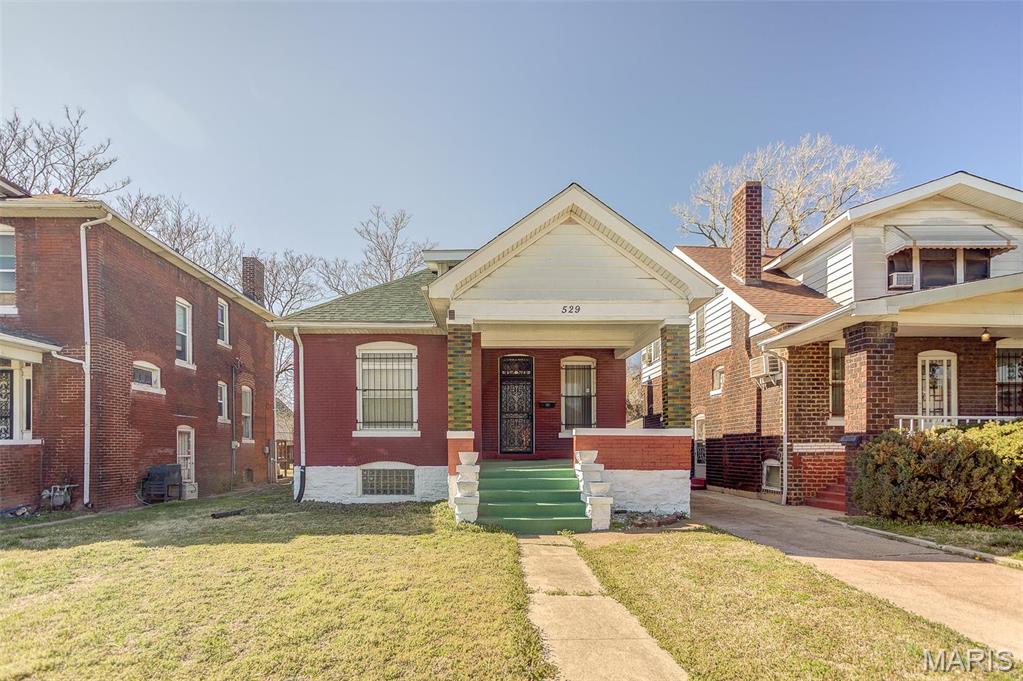 East St Louis, Illinois 62205, United States, 2 Bedrooms Bedrooms, ,1 BathroomBathrooms,Residential,Active,92847