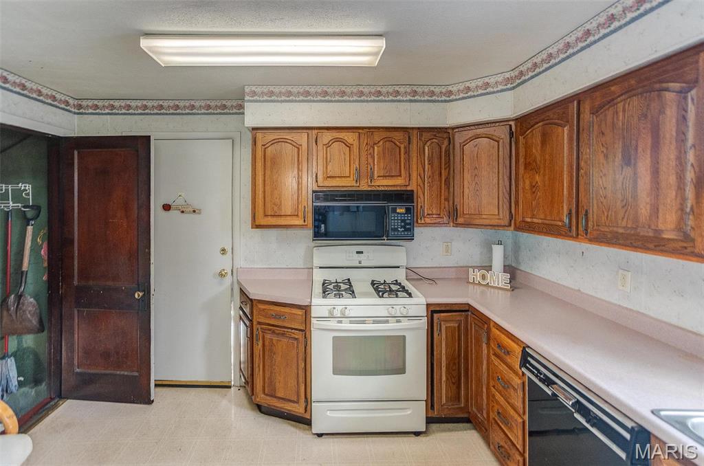 East St Louis, Illinois 62205, United States, 2 Bedrooms Bedrooms, ,1 BathroomBathrooms,Residential,Active,92847