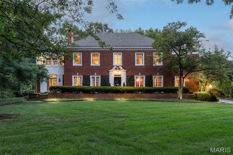 Photo of 10 Fair Oaks Drive, St Louis, MO 63124 (MLS # 25055928)