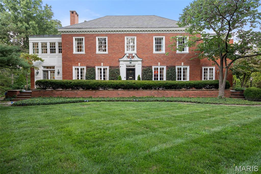 10 Fair Oaks Drive