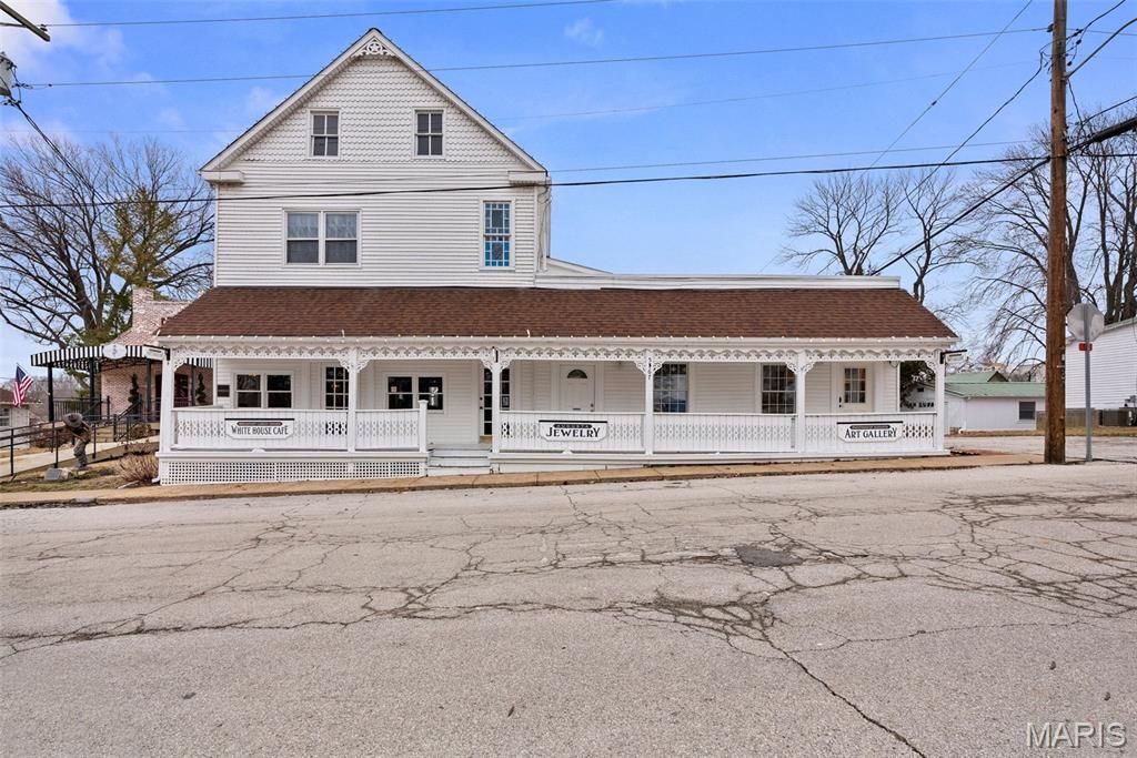 Photo of 5567 Walnut Street, Augusta, MO 63332 (MLS # 26007826)