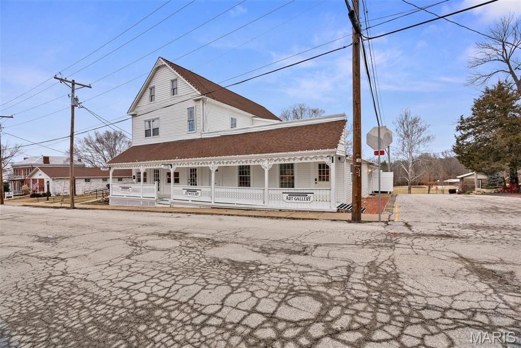 Photo of 5567 Walnut Street, Augusta, MO 63332 (MLS # 26007826)