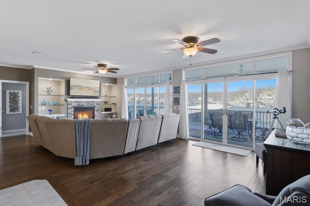 Evergreens on the Lake - Residential