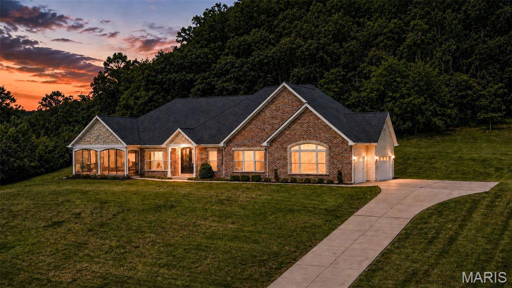 4425 Lookout Point Drive