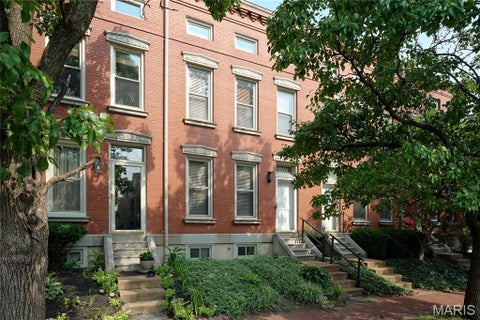 Photo of 1605 S 11th Street, St Louis, MO 63104 (MLS # 26050246)