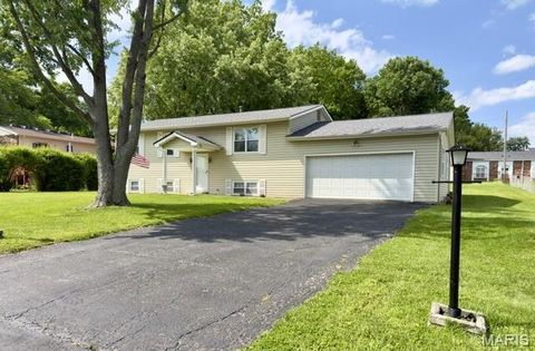 Tiny photo for 5 Milky Way Drive, St Charles, MO 63304 (MLS # 26030925)