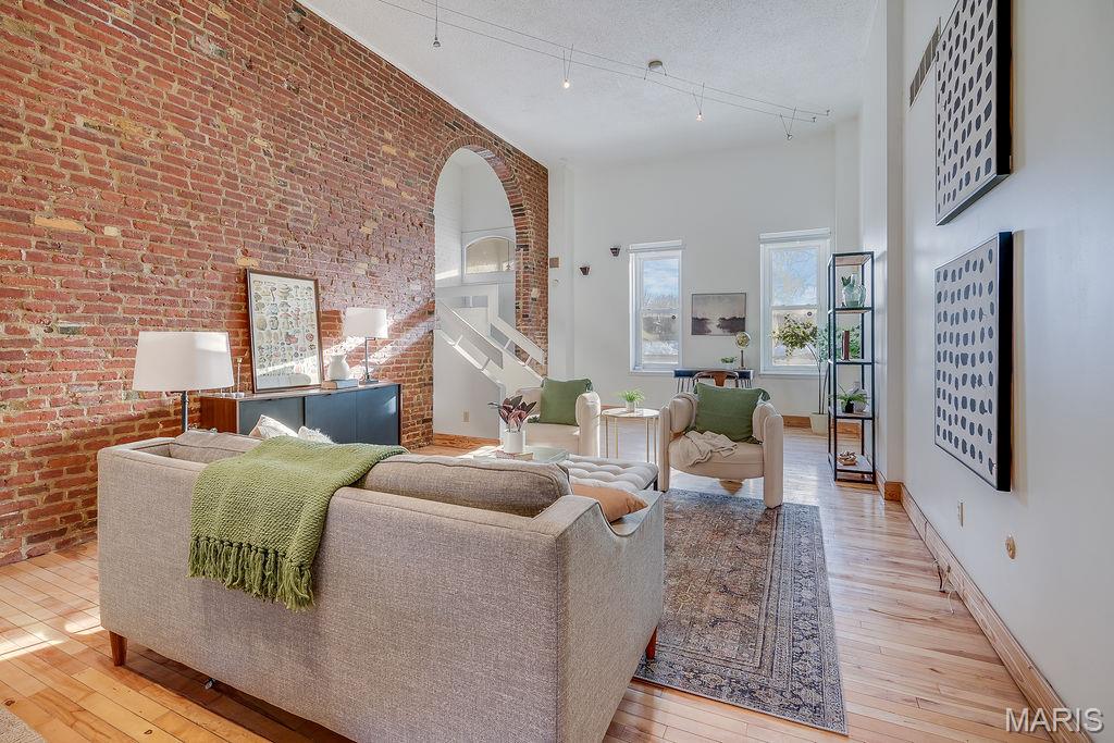 1021 Lafayette Avenue