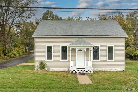 2907 S Highway 94 Defiance MO 63341