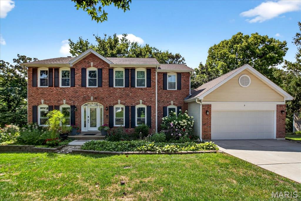 Ballwin, Missouri 63021, United States, 5 Bedrooms Bedrooms, ,3 BathroomsBathrooms,Residential,Active,181123