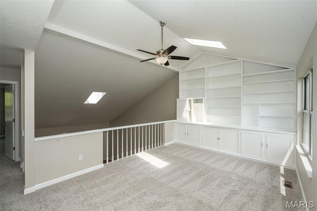 St Charles, Missouri 63303, United States, 1 Bedroom Bedrooms, ,2 BathroomsBathrooms,Residential,Active,122304