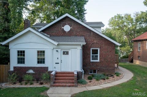 40 Sunset Court Pasadena Park MO 63121