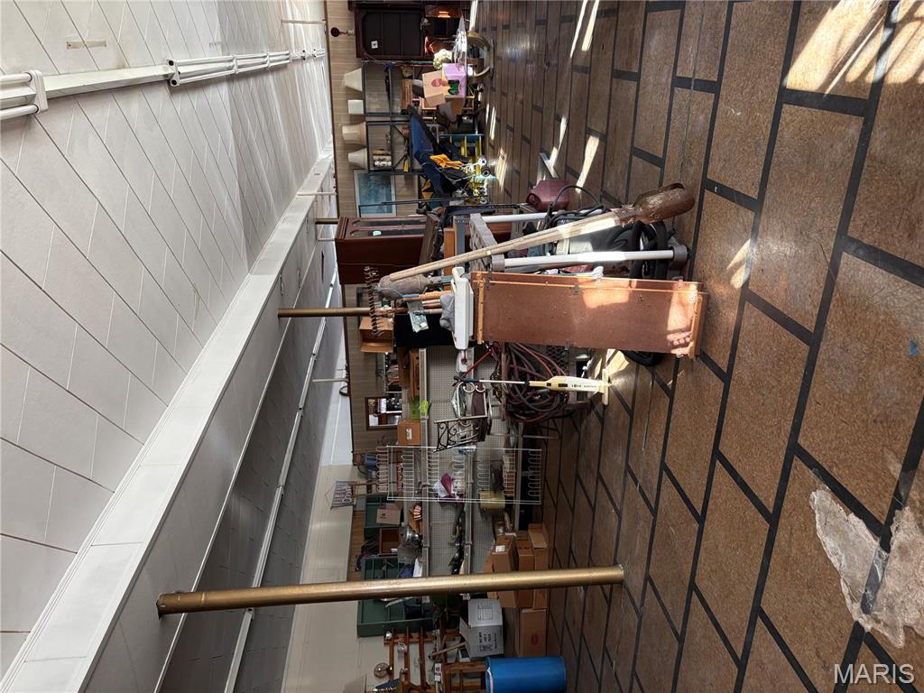 G W Smiths - Commercial Sale