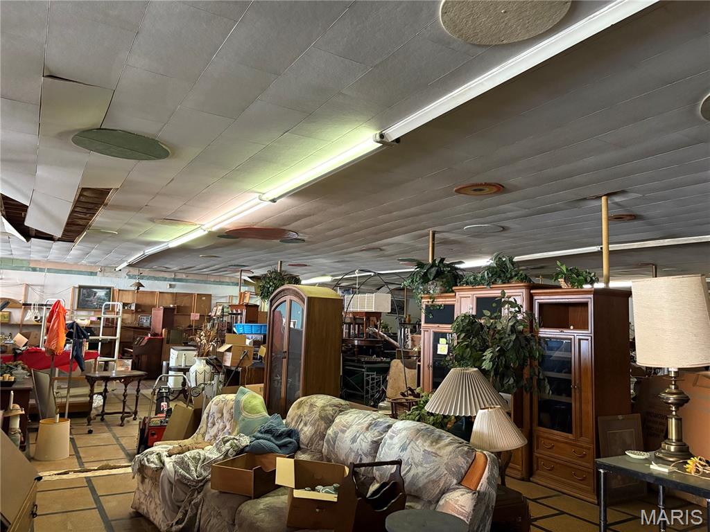 G W Smiths - Commercial Sale