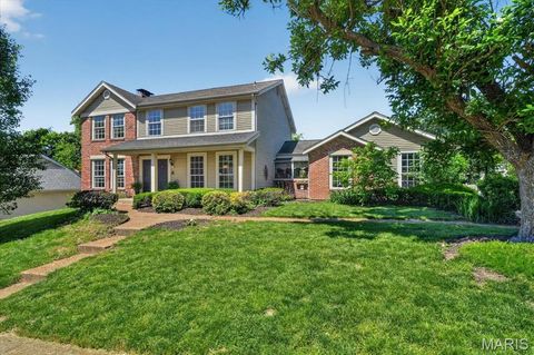 Photo of 15327 Grantley Drive, Chesterfield, MO 63017 (MLS # 26022422)